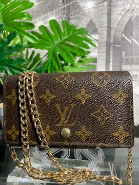 Authentic Louis Vuitton Monogram Bifold Zippy Flap Wallet